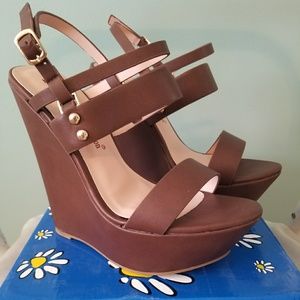 De Blossom wedge sandals